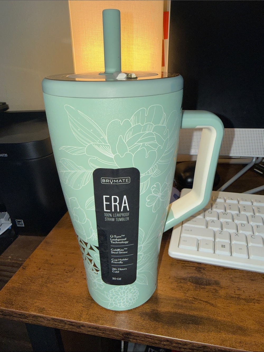 BNWT golden bloom 30oz era